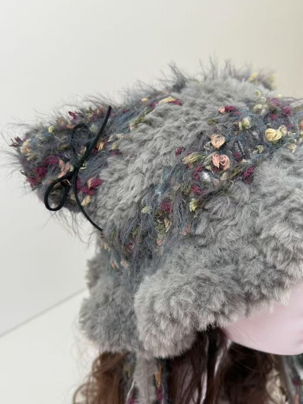 “Misty Garden” Cat Ear Jellyfish Hat – Grey Floral Mixed Yarn Beanie