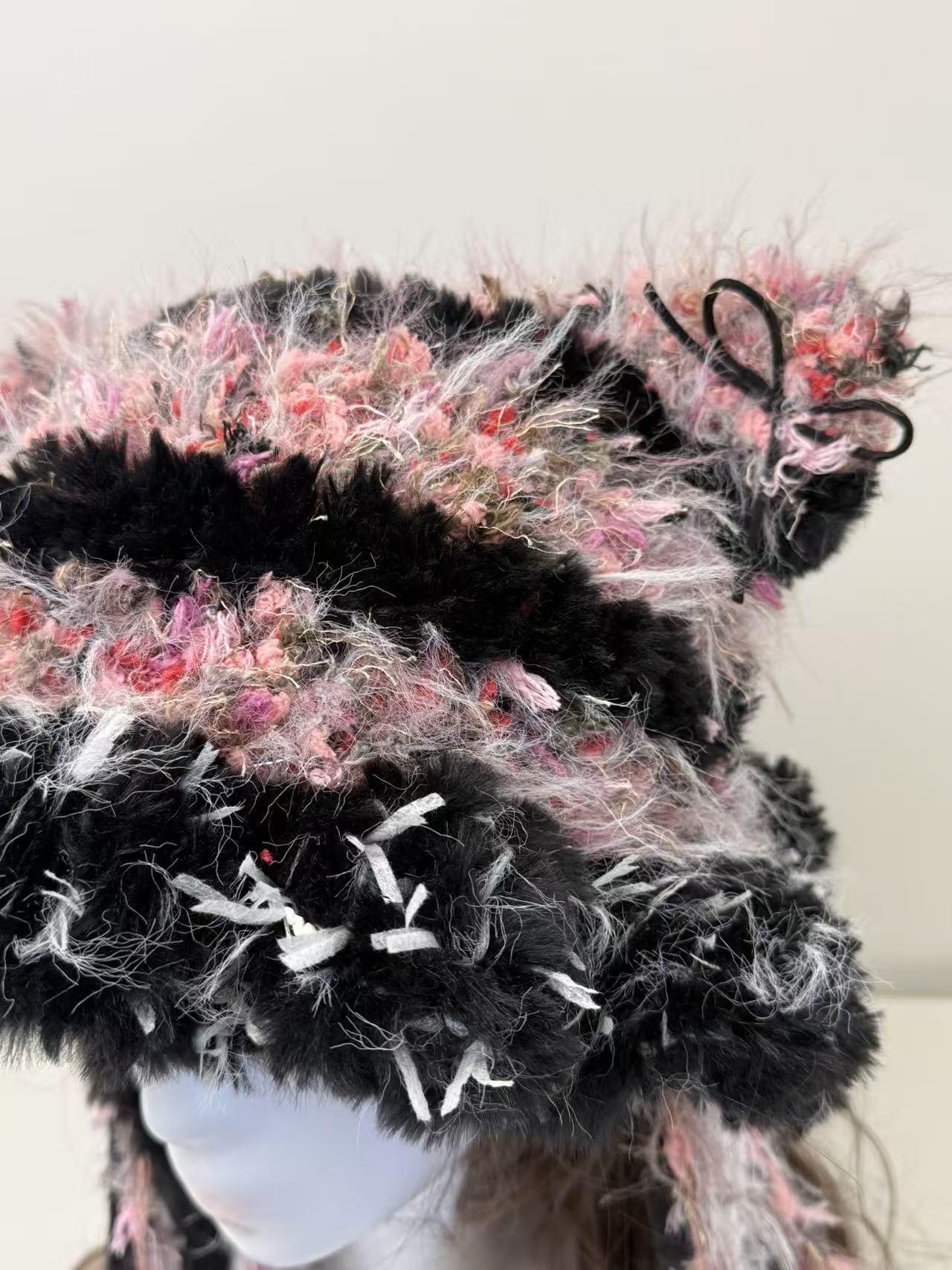 Black-Pink Cat Ear Jellyfish Hat – Handcrafted Mixed Yarn Beanie