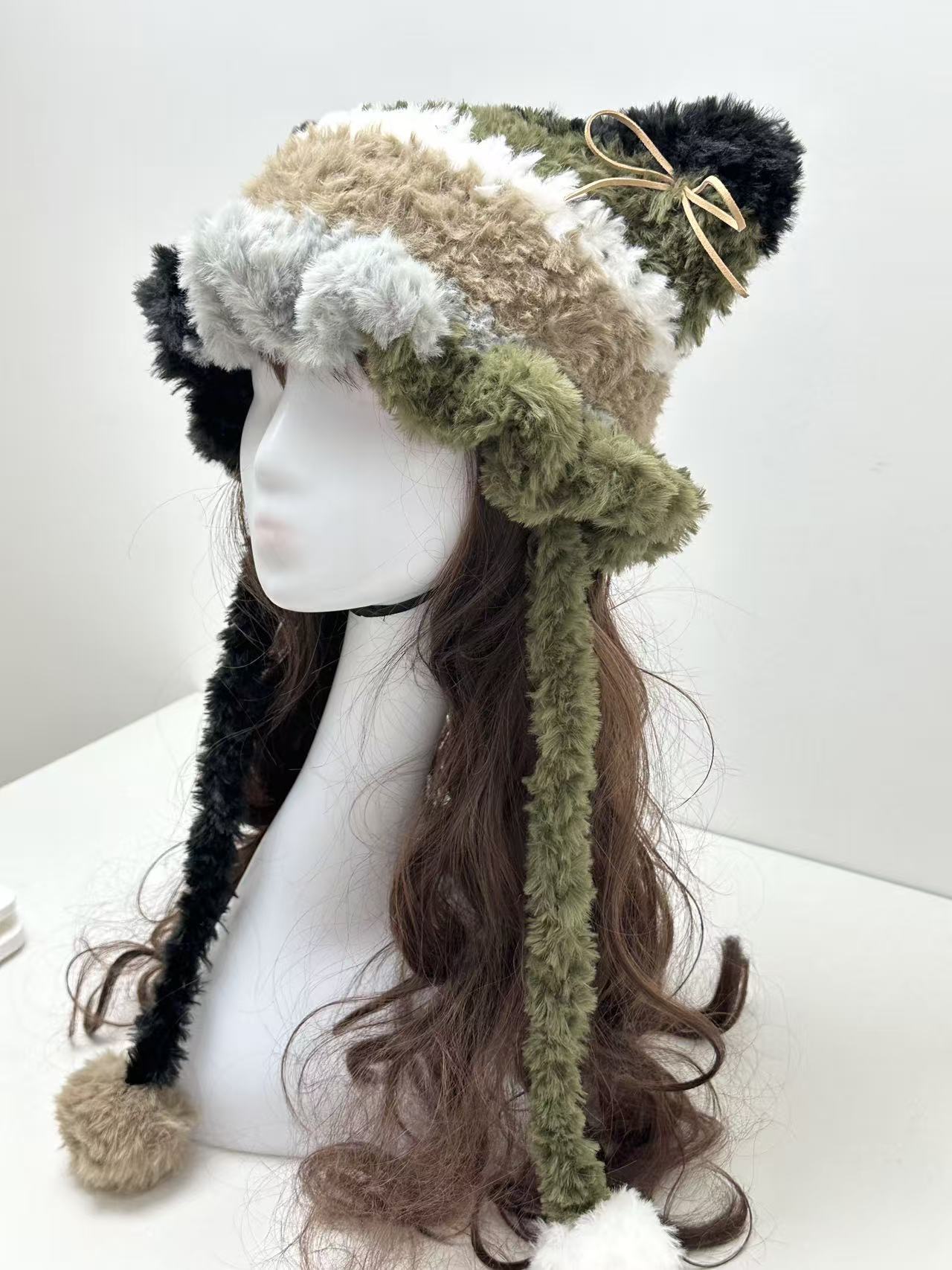 “Wild Meadow” Cat Ear Jellyfish Hat – Natural Mixed Yarn Beanie