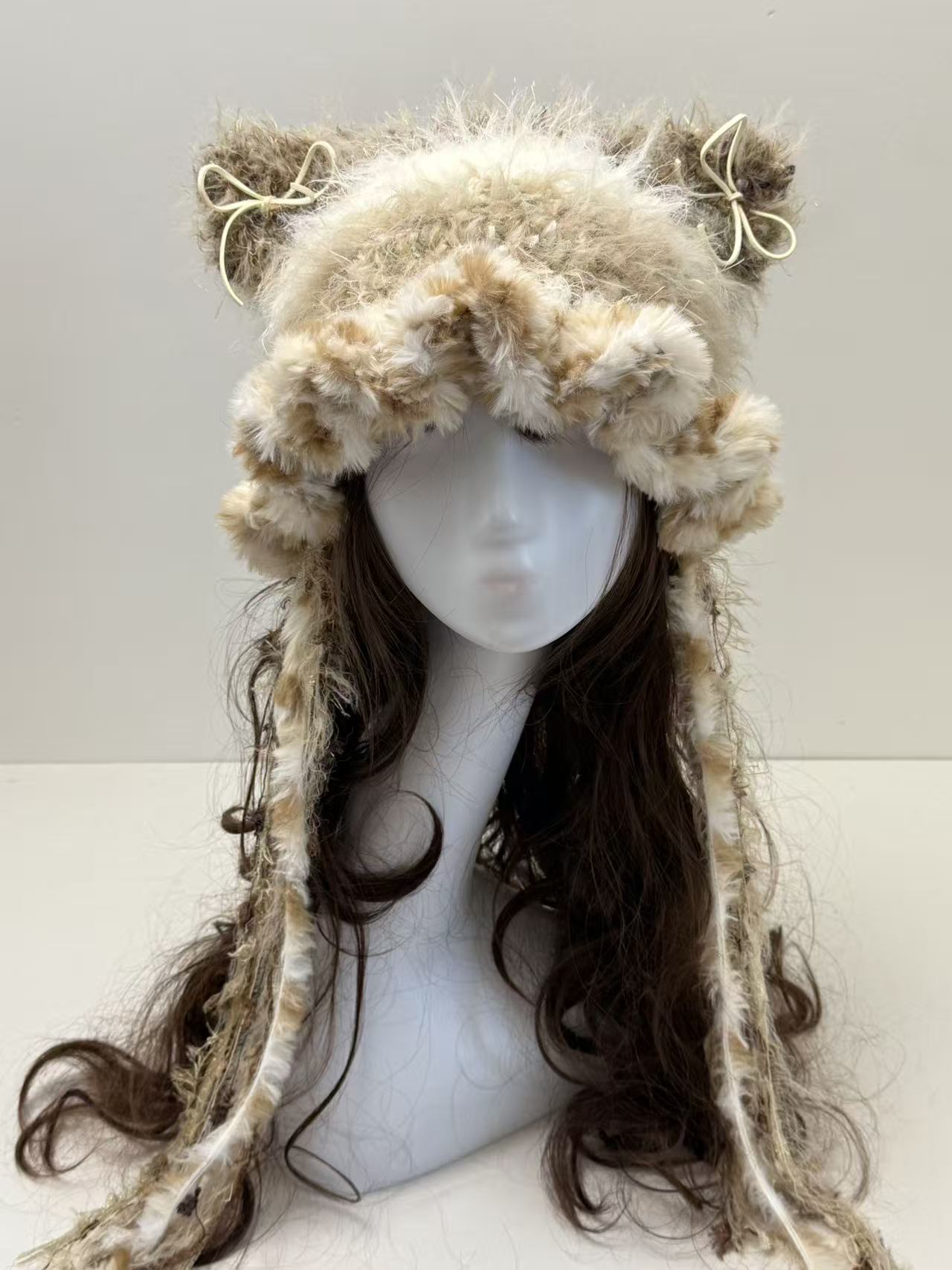“Snow Leopard” Cat Ear Jellyfish Hat – Handcrafted Light Khaki Mixed Yarn Beanie